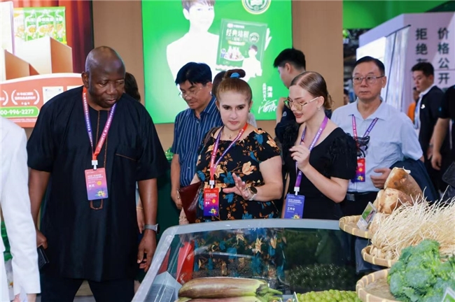 第三届海南国际热带食材供应链博览会圆满落幕，开启“五大帮卖”全年服务新纪元(图3)