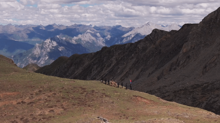 开局海拔超4500米 这支警察队伍的“副本”难度拉满了(图7)