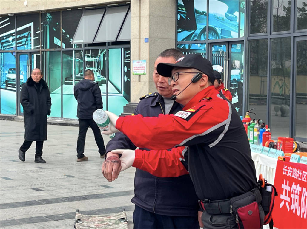 共筑防线·守护家园|多小区消防应急综合演练活动 (图3)