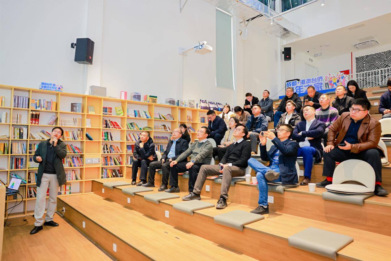 校地融合育新人 智汇未来强思政 温江大学城产学研创联席会暨思政大联盟 工作推进会成功举行(图9)