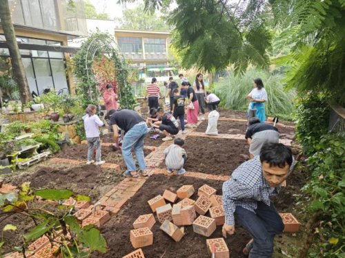 红领巾领航聚合力 友好社区共筑造(图8)