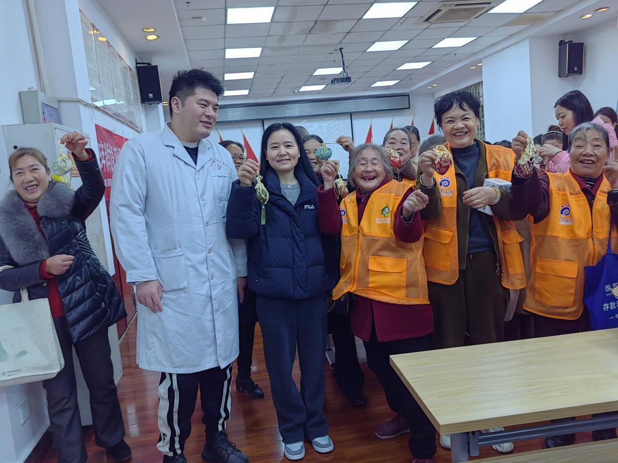 2025 年尚学龙泉·“滨果帮”匠心驿人团特色学习型团队 全年工作回顾(图4)