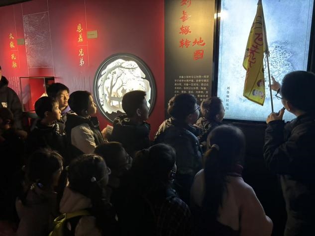“冬韵启智 乐学同行”方兴社区冬令营结营顺利开展(图2) “冬韵启智 乐学同行”方兴社区冬令营结营顺利开展(图2)