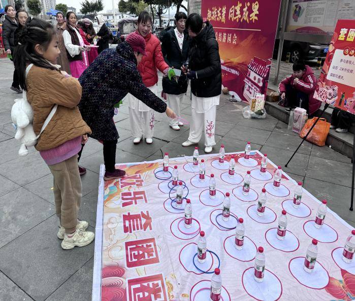 “活力东篱·绽放风采” 结项成果汇报活动(图7) “活力东篱·绽放风采” 结项成果汇报活动(图7)