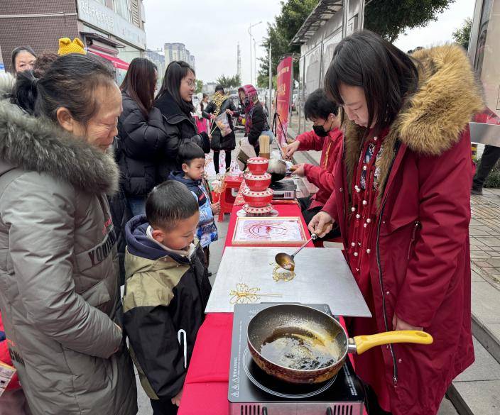 “活力东篱·绽放风采” 结项成果汇报活动(图8) “活力东篱·绽放风采” 结项成果汇报活动(图8)