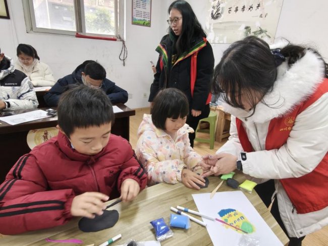 校社同心筑阵地，砚韵共生传文脉——川农环院与社区共建合川峡砚非遗传承新平台(图4)