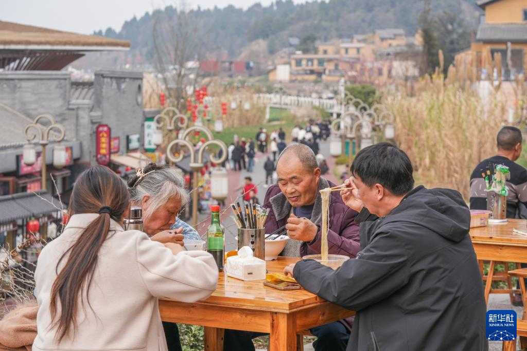 四川德阳:挂面拉出乡村振兴路(图5) 四川德阳:挂面拉出乡村振兴路(图5)
