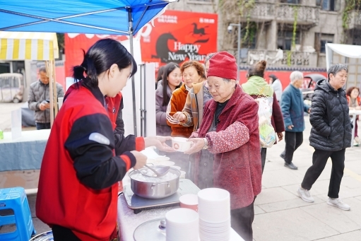 东街社区元宵便民服务暖人心，商居共治绘就幸福新图景(图4)