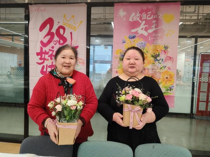 花香绽芳华，曹家巷社区“三八”插花活动暖意浓(图6)