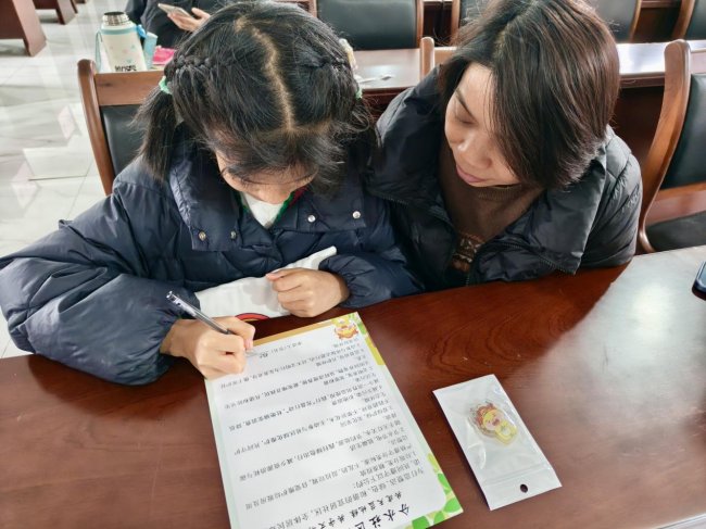 分水社区“绿色家风·共筑美好”环保示范家庭评选暨环保公约推广行动顺利举行(图13)