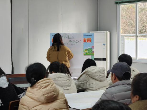 分水社区“绿色家风·共筑美好”环保示范家庭评选暨环保公约推广行动顺利举行(图3)