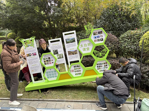 成都市成华区槐树店社区:构建社区服务新模式 “家门口”便民服务暖人心(图3) 图片3.png