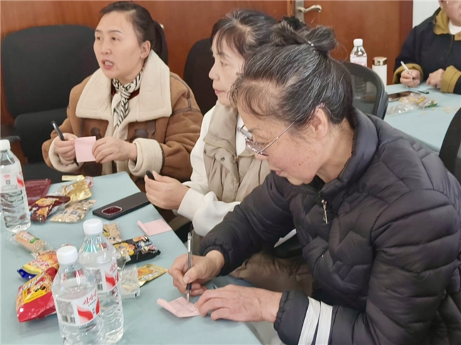 阳坪社区“笑语欢颜·社区喜乐汇”居民融合项目总结交流会顺利开展(图6)