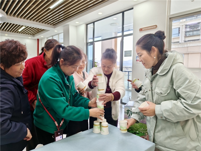 阳坪社区“笑语欢颜·社区喜乐汇”居民融合项目总结交流会顺利开展(图8)