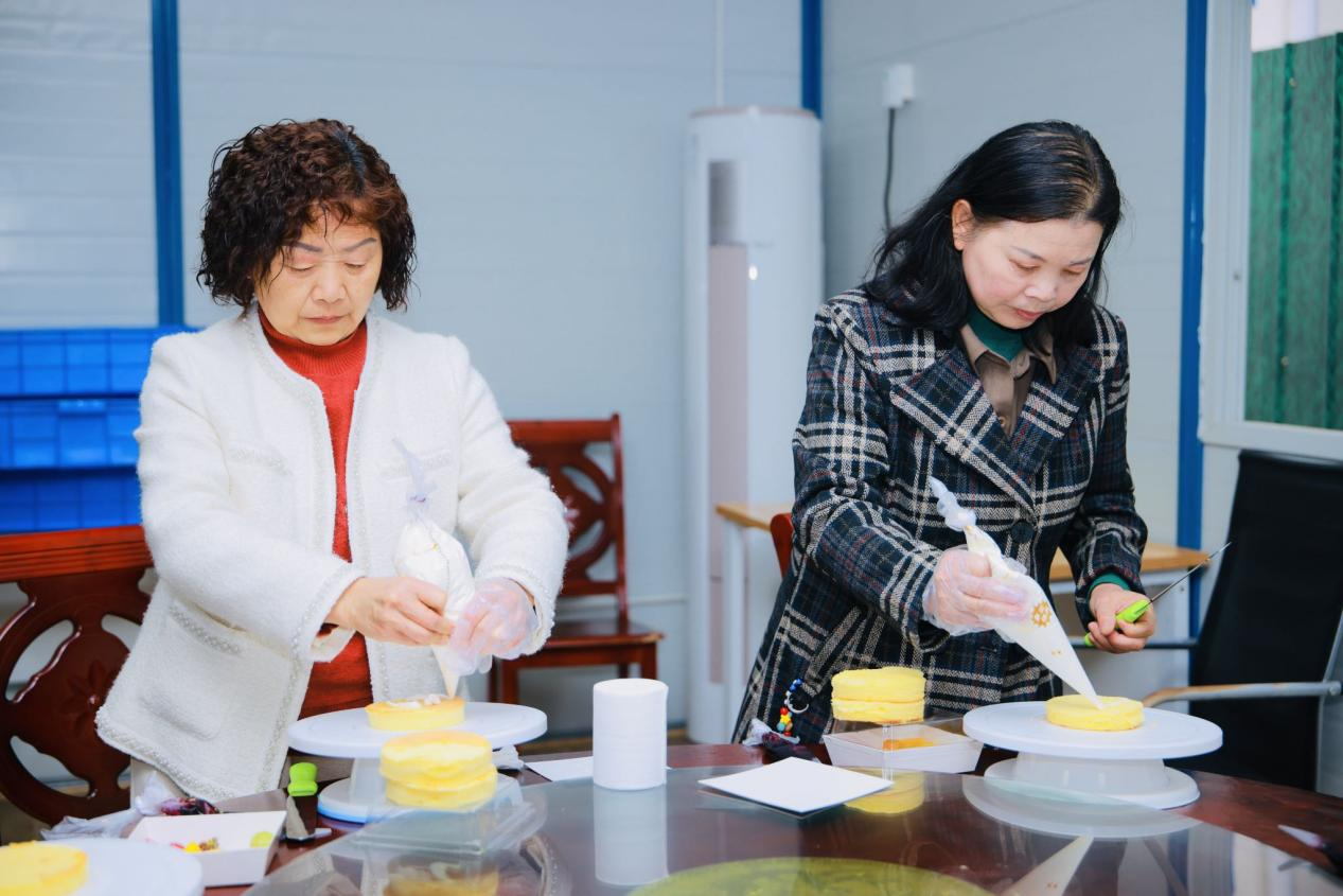 甜蜜“食”光 幸福加“焙”|明光社区开展烘焙技能沙龙活动(图4)