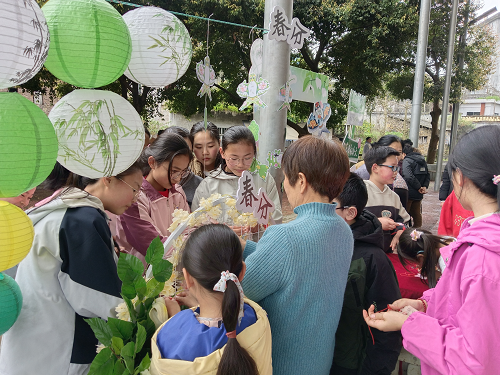 “以节气为媒 绘邻里温情”花田社区 “花田里的节气”品牌建设走深走实(图3) 图片2.png