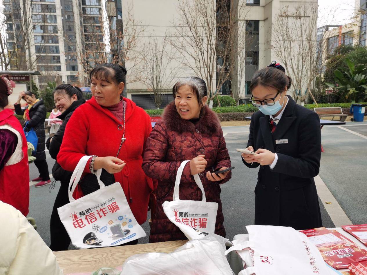 鹿角社区“鹿”力同心·商居共营项目圆满收官 谱写“商居融合、共享共治”社区治理新篇章(图7)