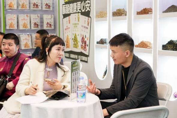 闪耀糖酒会,焕新向未来:黄老五2026糖酒会圆满收官(图14) 闪耀糖酒会,焕新向未来:黄老五2026糖酒会圆满收官(图14)