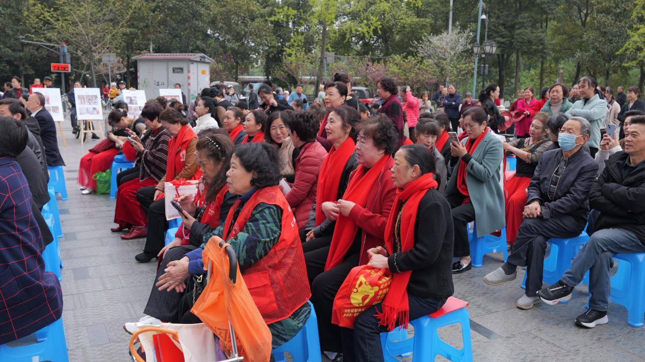 长安路社区举办垃圾分类成果展 文艺搭台唱响绿色生活(图4)