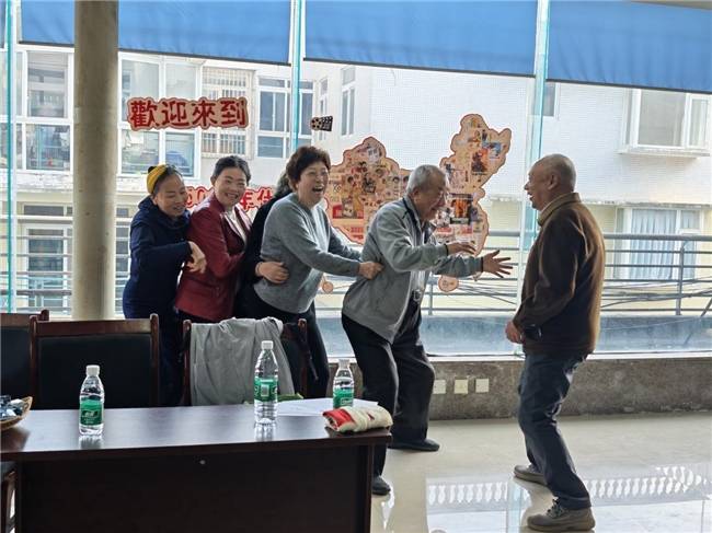 银龄赋能·青春同行：同福社区探索“为老服务+青年成长+社区治理”三位一体融合新模式(图5)