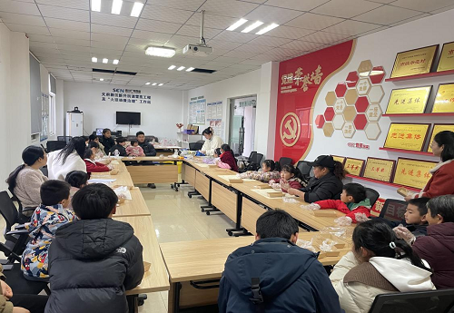 新兴街道孔雀村开展巧手包甜蜜·邻里共此时--糯米糍手工体验活动(图5) 图片5.png