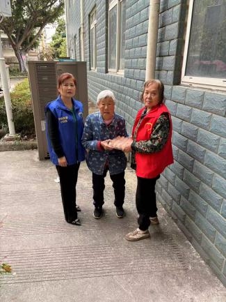 怀嬢关爱小分队开展高龄、独居、失独老人关爱走访活动(图3)