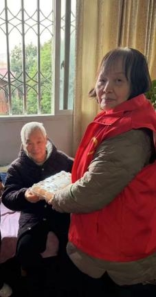 怀嬢关爱小分队开展高龄、独居、失独老人关爱走访活动(图22)