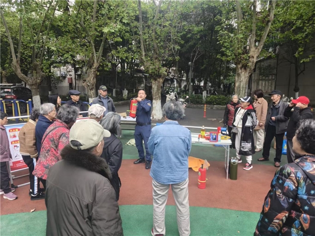 “防范隐患 安全共治”消防演练进锦城院落(图8)