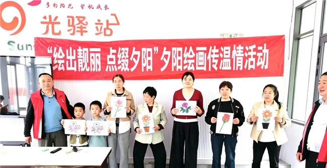 万源市开展“绘出靓丽 点缀夕阳”夕阳绘画传温情活动(图3)