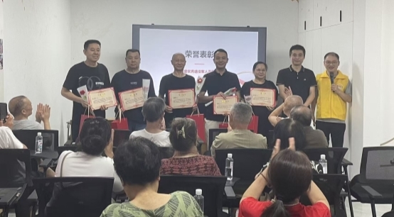成龙路街道蓝谷地社区开展“红星闪耀·情暖蓝谷”——退伍不退志·自组织赋能项目结项会(图3)