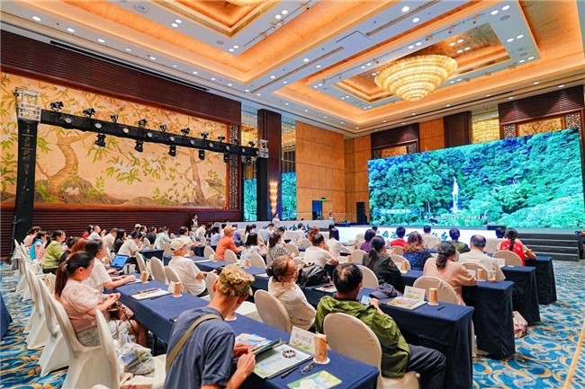 佤歌茶韵点燃蓉城盛夏 ,2026临沧文旅川渝招商推广活动圆满举行(图5) 佤歌茶韵点燃蓉城盛夏 ,2026临沧文旅川渝招商推广活动圆满举行(图5)