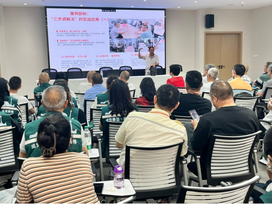 成华区斑竹社区：“老游说理” 四步工作法 巧解返迁房社区千千结(图9)