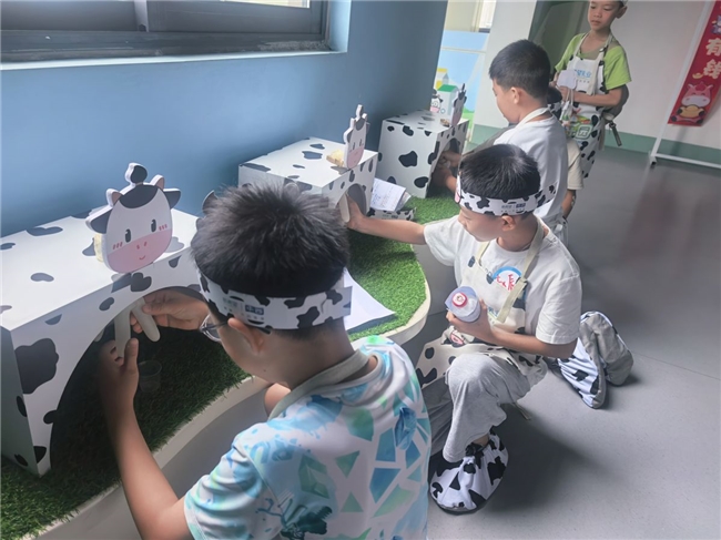 城隍少年行 邻里共成长—— “一杯牛奶是怎样产生的”青少年社会实践活动成功举办(图6)