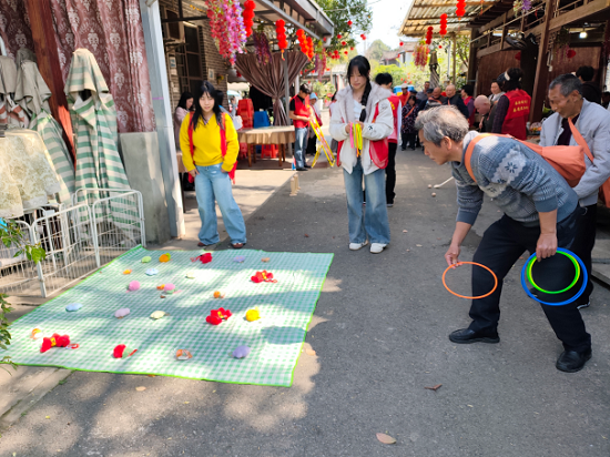 “精准帮扶暖暮年 专业服务助安居”郫筒街道用心守护特困老人幸福晚年(图2) 图片11.png