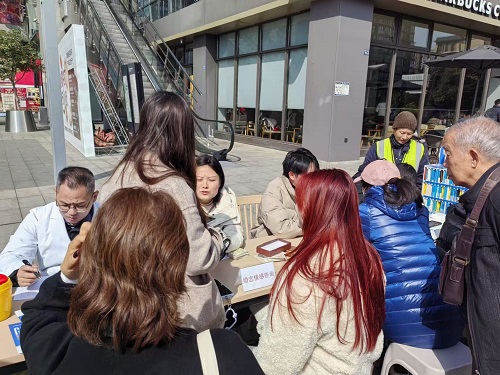 寺圣社区开展“同心同行·凝新乘势启新程”新就业群体新春关爱行动(图1) 微信图片_2026-02-11_141347_209.jpg